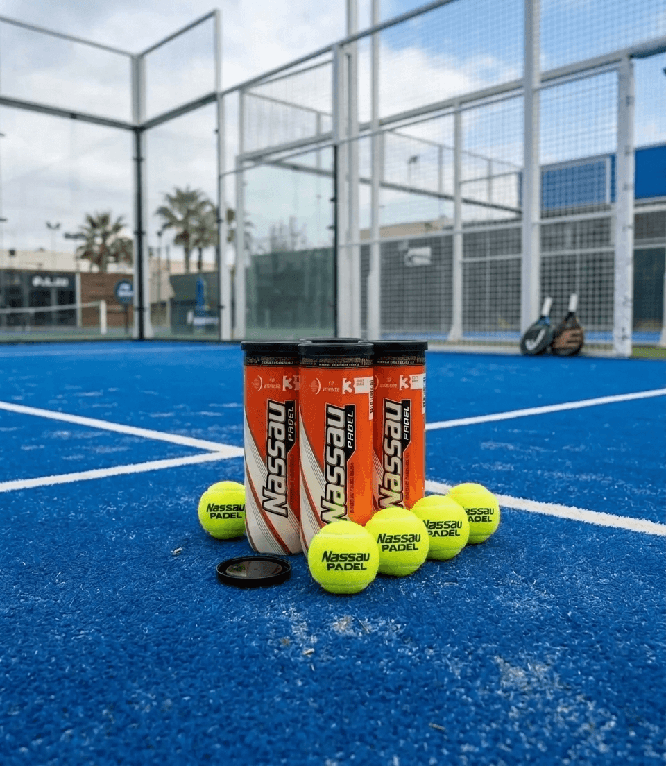 Nassau padel ball  ( چهار قوطی سه عددی )